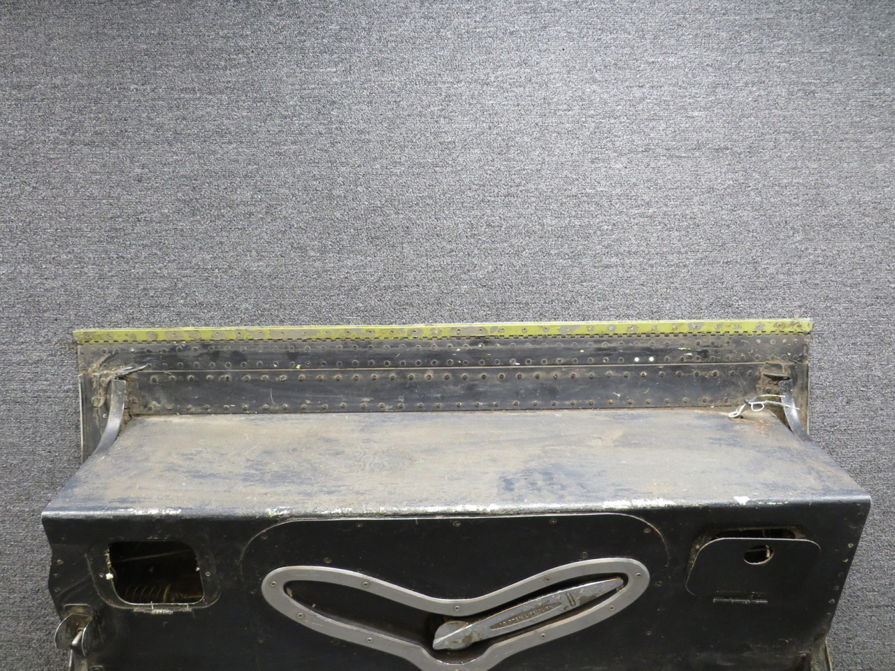 2311340-7 Learjet L-25B Lower Door Unit