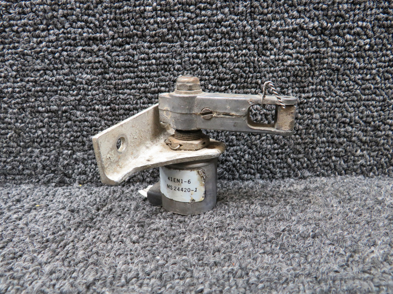 41EN1-6 (Alt PN: MS24420-1) Microswitch Limit Switch Assembly