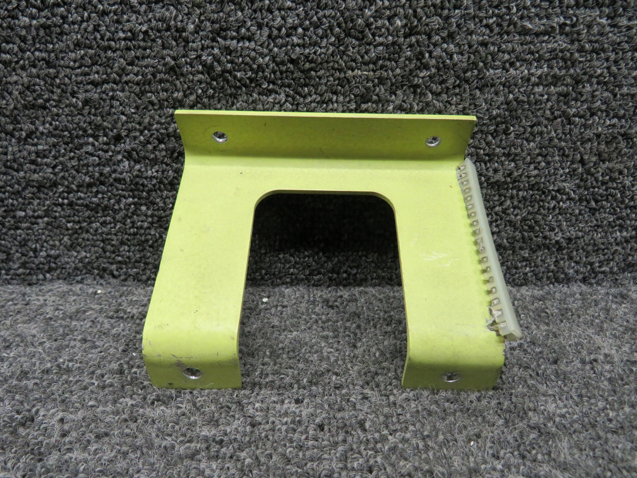 70898 (Alt: 114-580002-17) Beechcraft Bracket Assembly Unit