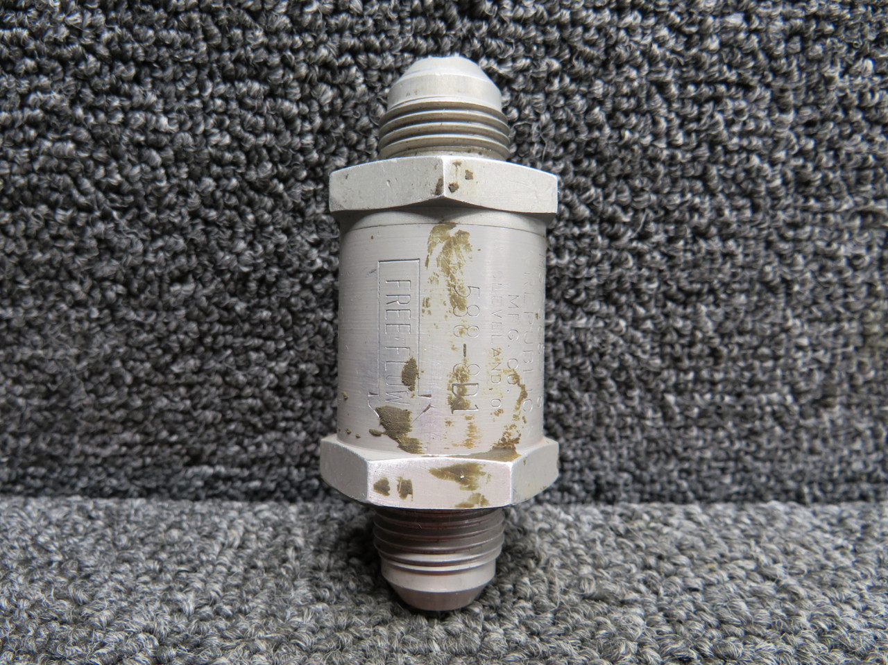 MS28885-8 (Alt PN: 588-8D1) Republic Check Valve