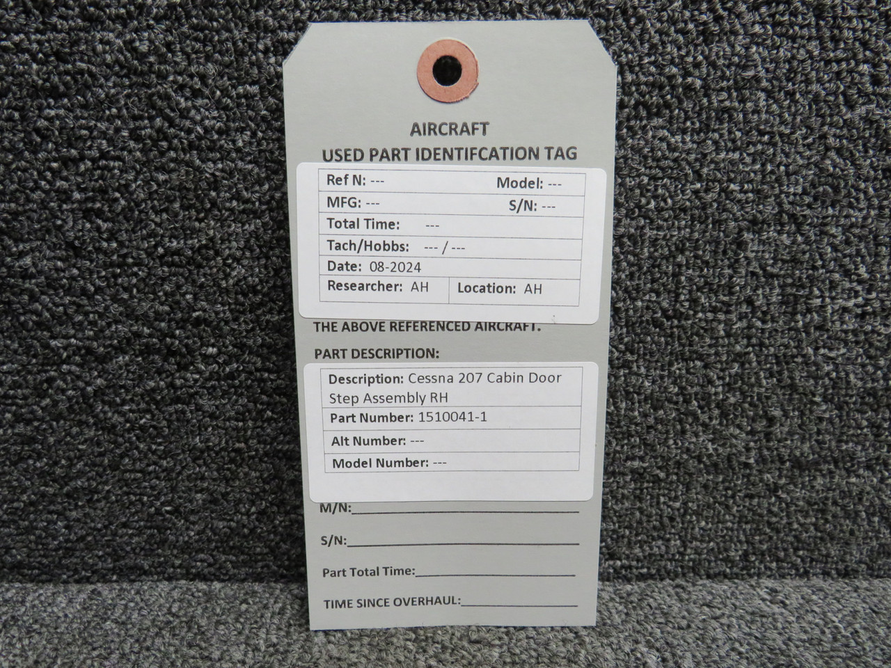 1510041-1 Cessna 207 Cabin Door Step Right Hand Assembly