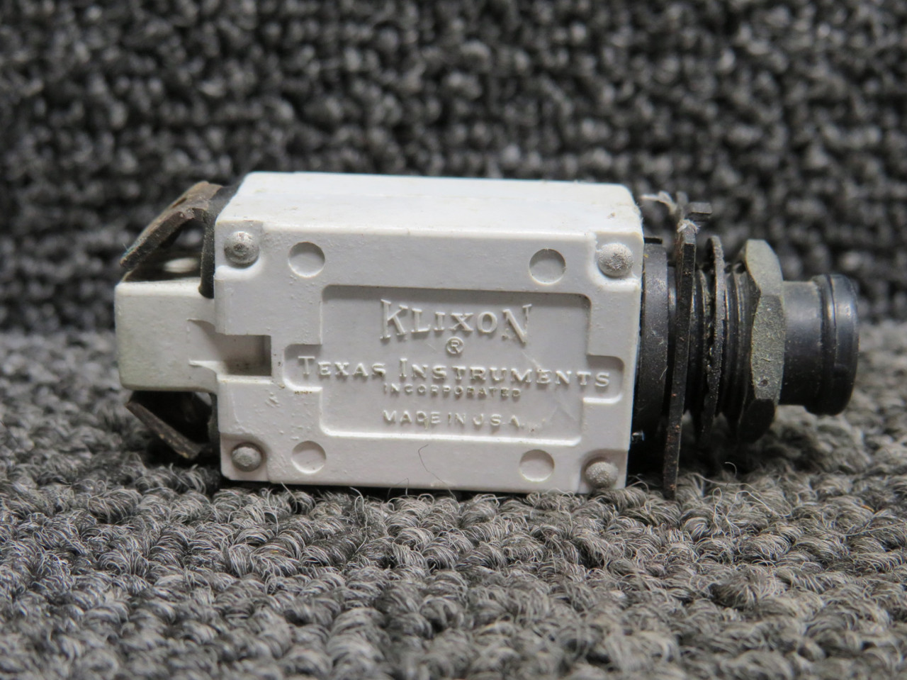 7277-2-15 Klixon Push Circuit Breaker For Sale