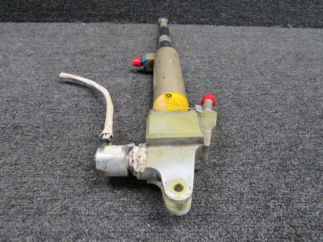 9912365-4 (Alternate: 1542000-3) Cessna Hydraulic Flap Actuator