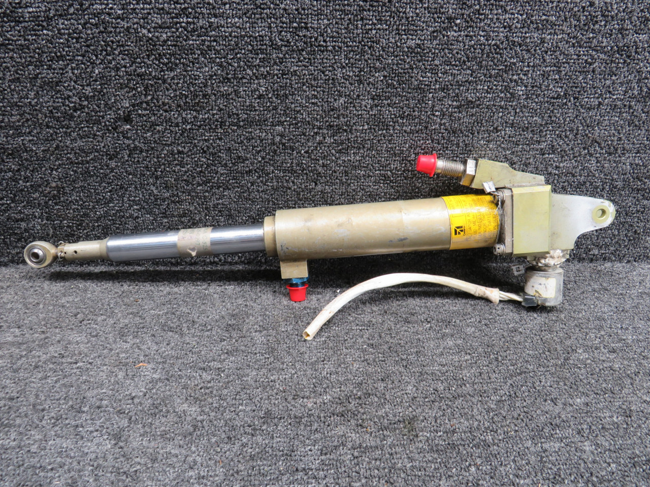 9912365-4 (Alternate: 1542000-3) Cessna Hydraulic Flap Actuator