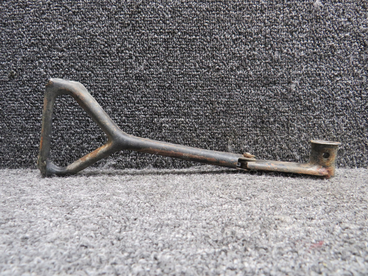 0411564 Cessna 172D Dual Control Rudder and Brake Pedal Link Comes