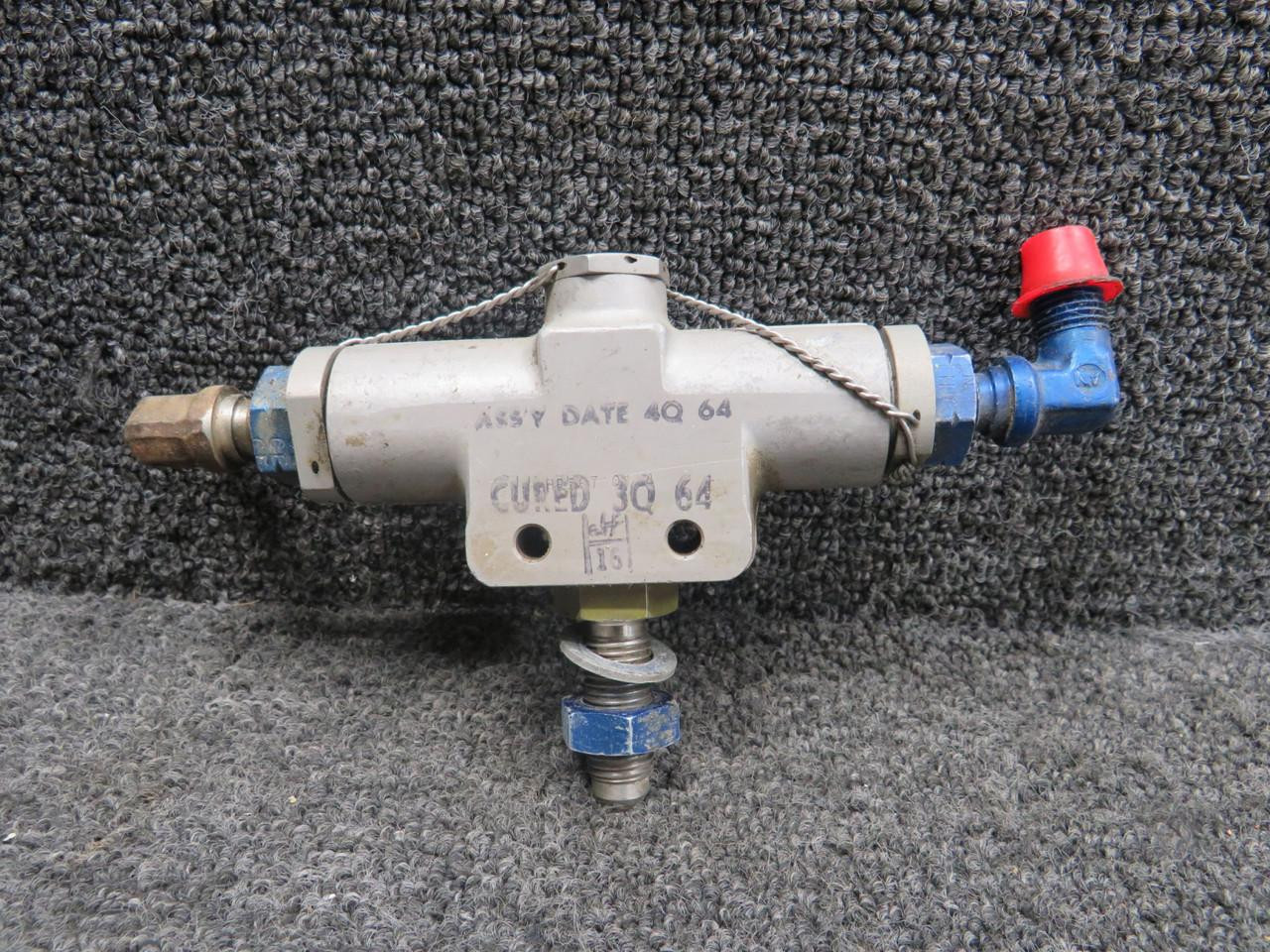 HP567101-4 Directional Shuttle Valve with Extra Fittings For Sale