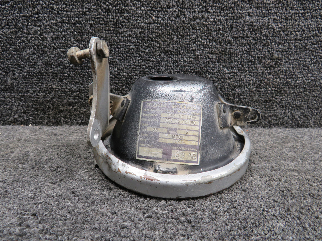 Yページ PFS-36-D6-150 Teleflex Syneravia Nose Landing Gear Light Housing