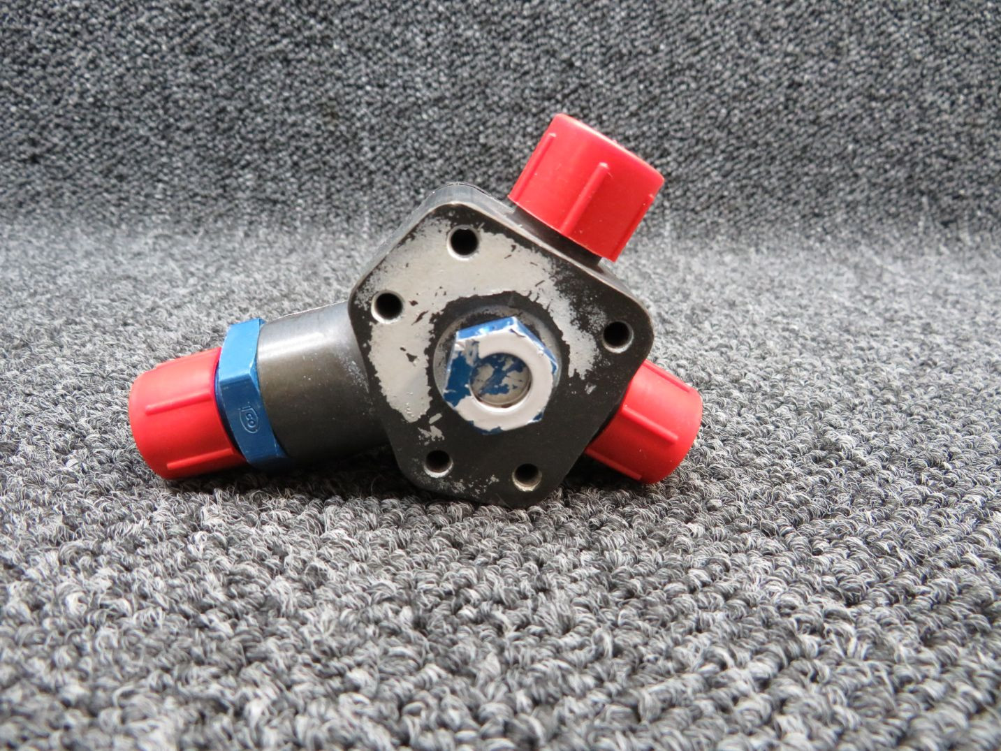 98510674 (Alt 98510677) Cessna 172N Fuel Selector Valve