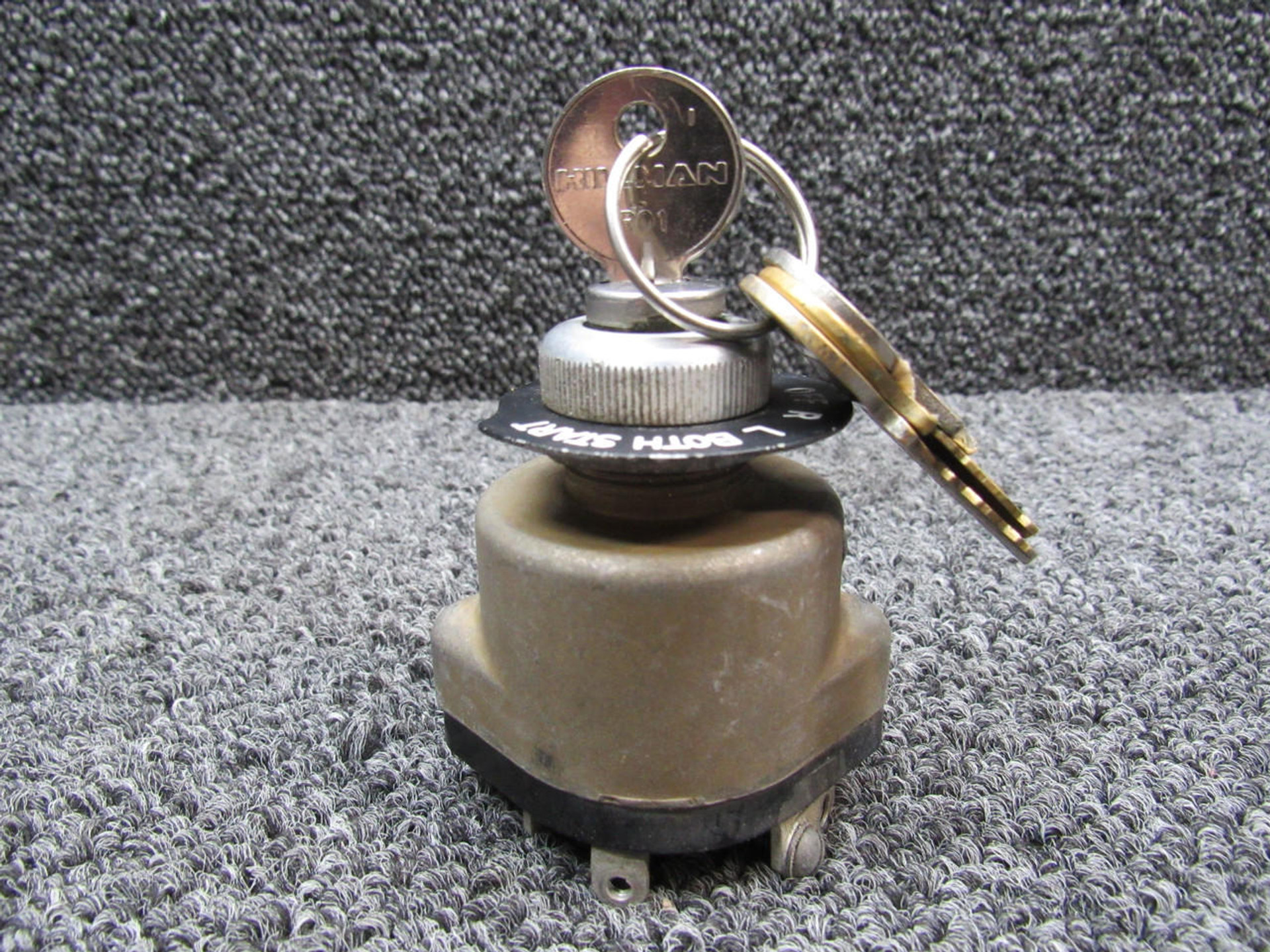 103572001A Bendix Ignition Switch Assembly W/ Key