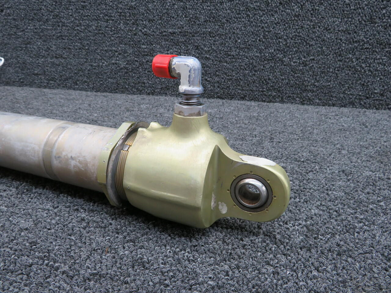 99101368 Cessna 402C Main Gear Actuator LH / RH (CORE)