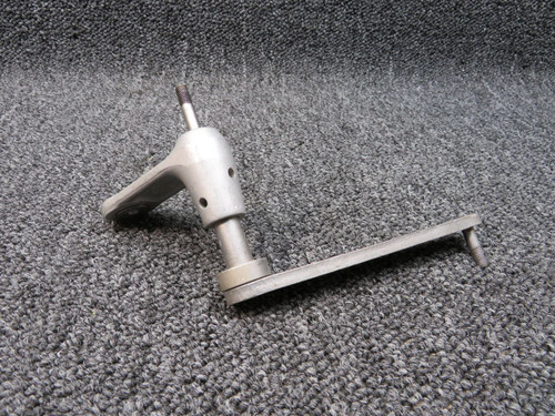 0843500-61 (Use: 5045001-202) Cessna Main Gear Door Actuator Shaft and Arm RH