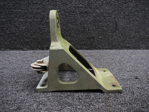 50-524420-4 Beech KA-90 Elevator Inboard Hinge RH