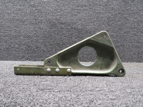 0842140-2 (FSO: 0842140-3) Cessna Nose Gear Retract Bellcrank (Slight Wear)