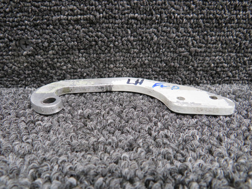 95-410031-17 (Use: 002-410001-109) Beechcraft 58 Nose Gear Door Hinge Fwd