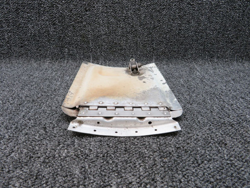 0851172-201 Cessna T310R Cowl Flap Door RH Inboard (White)