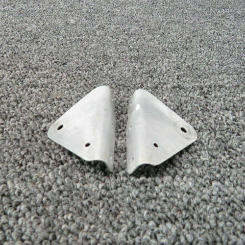 2213061-2 / 2213062-2 Cessna TR182 Nose Gear Door Hinge Bracket Kit RH