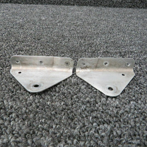 2213061-2 / 2213062-2 Cessna TR182 Nose Gear Door Hinge Bracket Kit RH