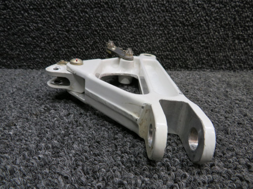 67025-010 (Cast: 20766-2) Piper PA32R-301 Main Gear Truss Assembly RH