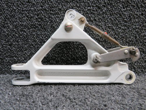 67025-010 (Cast: 20766-2) Piper PA32R-301 Main Gear Truss Assembly RH