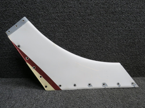 99619-007 Piper PA32R-301T Dorsal Fin Fairing (Striped) (Minor Damage)