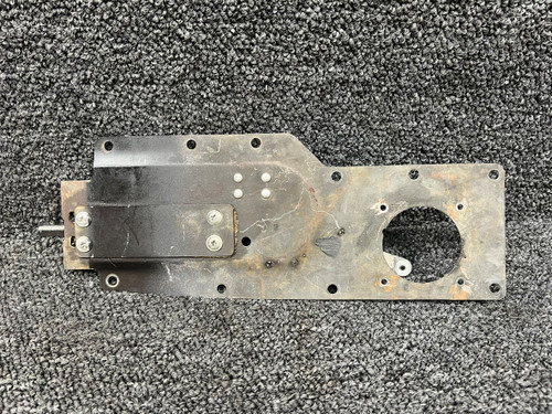 1511205-17 Cessna 182P Cabin Door Latch Assembly RH (Missing Shaft Assembly)