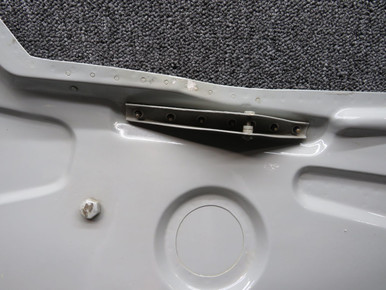 0826002-205 (Use: 0826002-207) Cessna 310N Main Gear Door Assembly RH (White)