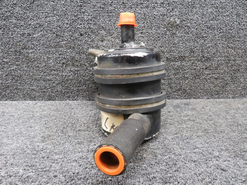 0870128-1 Cessna T310Q Air Oil Separator Assembly Broken Inlet (Core)