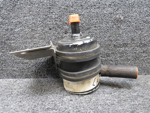 0870128-1 Cessna T310Q Air Oil Separator Assembly Broken Inlet (Core)