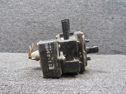Bendix Airplane Parts & Equipment 1532-6-A Bendix Style A De-Icer Distributor Valve with Connector (Volts: 28) 