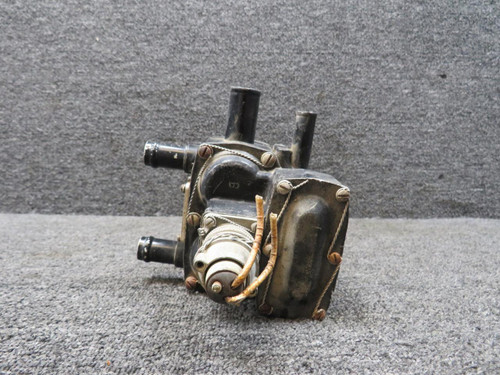 Bendix Airplane Parts & Equipment 1532-6-A Bendix Style A De-Icer Distributor Valve with Connector (Volts: 28) 