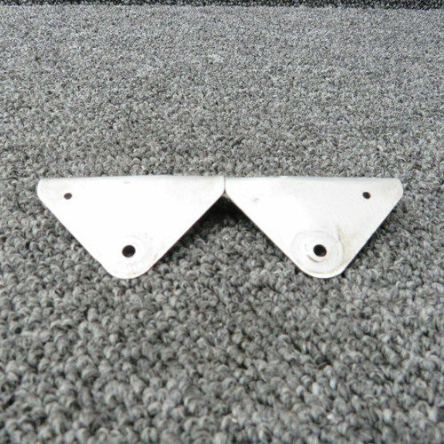 2213061-1 / 2213062-1 Cessna TR182 Nose Gear Door Bracket Hinge Kit LH