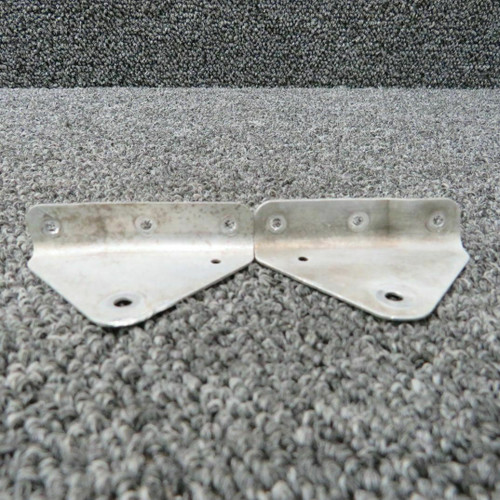 2213061-1 / 2213062-1 Cessna TR182 Nose Gear Door Bracket Hinge Kit LH