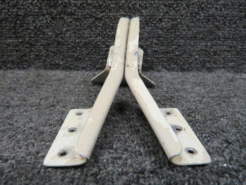 35-815055-116 Beechcraft 95-B55 Main Gear Hinge Assembly Outboard Aft