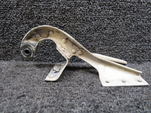 35-815055-116 Beechcraft 95-B55 Main Gear Hinge Assembly Outboard Aft