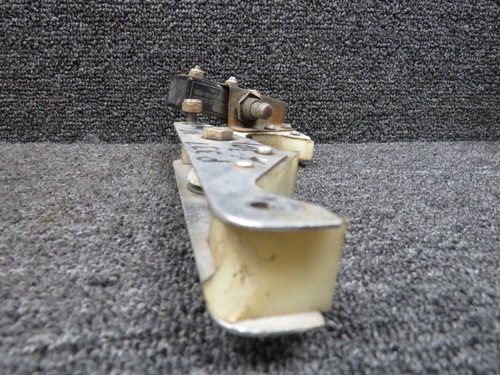 1541055-1, 1541053-1 Cessna 337 Main Gear Uplock Pawl Assembly RH w Switch