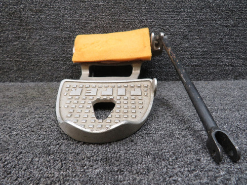 63485-001 PA32R-300 Toe Brake Pedal Inboard with Clevis RH (Minus Pad)