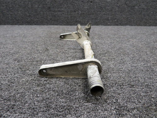 35-825117-4 Beech H35 Nose Gear Door Actuator Shaft Assembly