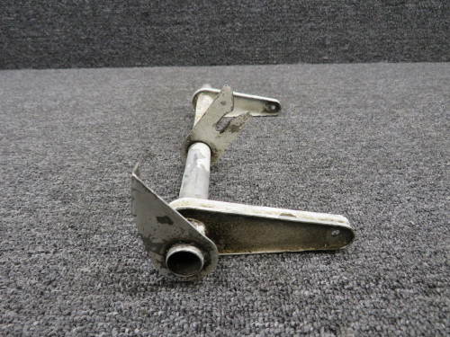 35-825117-4 Beech H35 Nose Gear Door Actuator Shaft Assembly