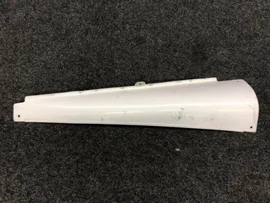 0530010-6 (FSO: 0530010-12) Cessna 172S Fairing Upper Stabilizer RH