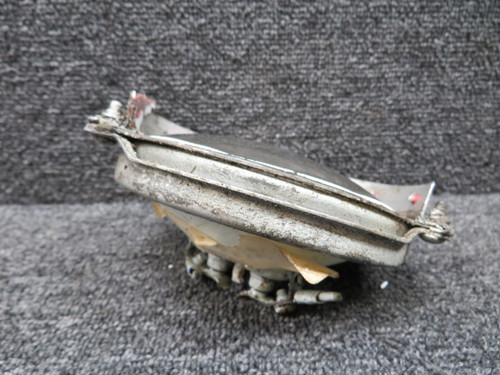0752644-5, 0752644-1 Cessna 182Q Landing Light Assembly with Bracket RH