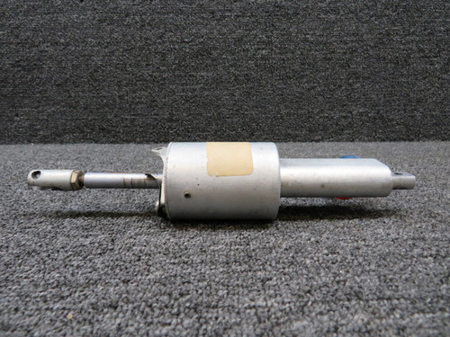 0541138-20 Cessna 150F Master Brake Cylinder (Worn Rod and Clevis)