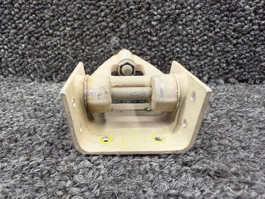 82842-002, 82875-002 (Use: 106709-002) Piper PA46-350 Aileron Drive Yoke Fitting