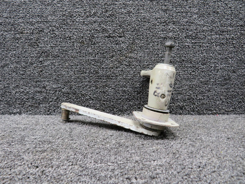 5045001-4 Cessna 310L Main Gear Door Actuator Crank Assembly RH
