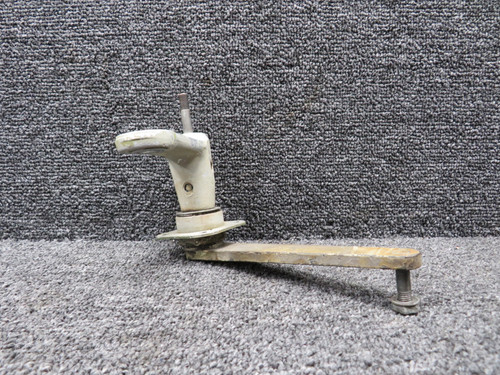 5045001-8 Cessna 310P Main Gear Door Actuator Crank Assembly RH