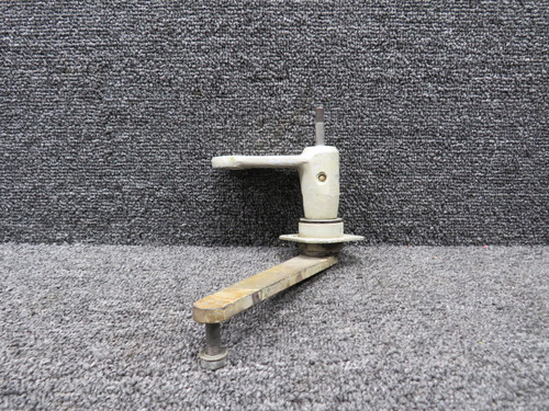 5045001-8 Cessna 310P Main Gear Door Actuator Crank Assembly RH