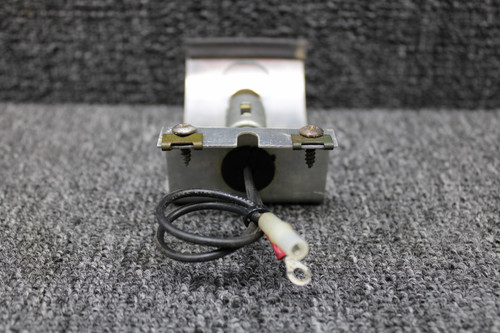 0700616-1 Cessna 210L Courtesy Light Assembly (Plug Style Connector) (No Cover)