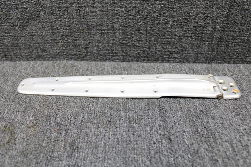 0711037-14, 0711037-16 Cessna 210L Cabin Door Hinge Assy Upper RH (Unpainted)