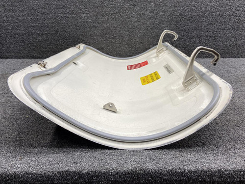Cessna Aircraft Parts 5113013-30, 5213077-200 Cessna 421B Nose Baggage Door Structure RH w Hinges 