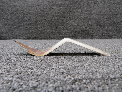 Cessna Aircraft Parts 0426209-4 Cessna 152 Cabin Door Latch Assembly (Rusted End) 