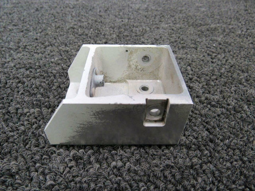 15123-004 Cirrus SR20 Hinge Aileron Attach Bracket Inbd RH BAS Part Sales | Airplane Parts